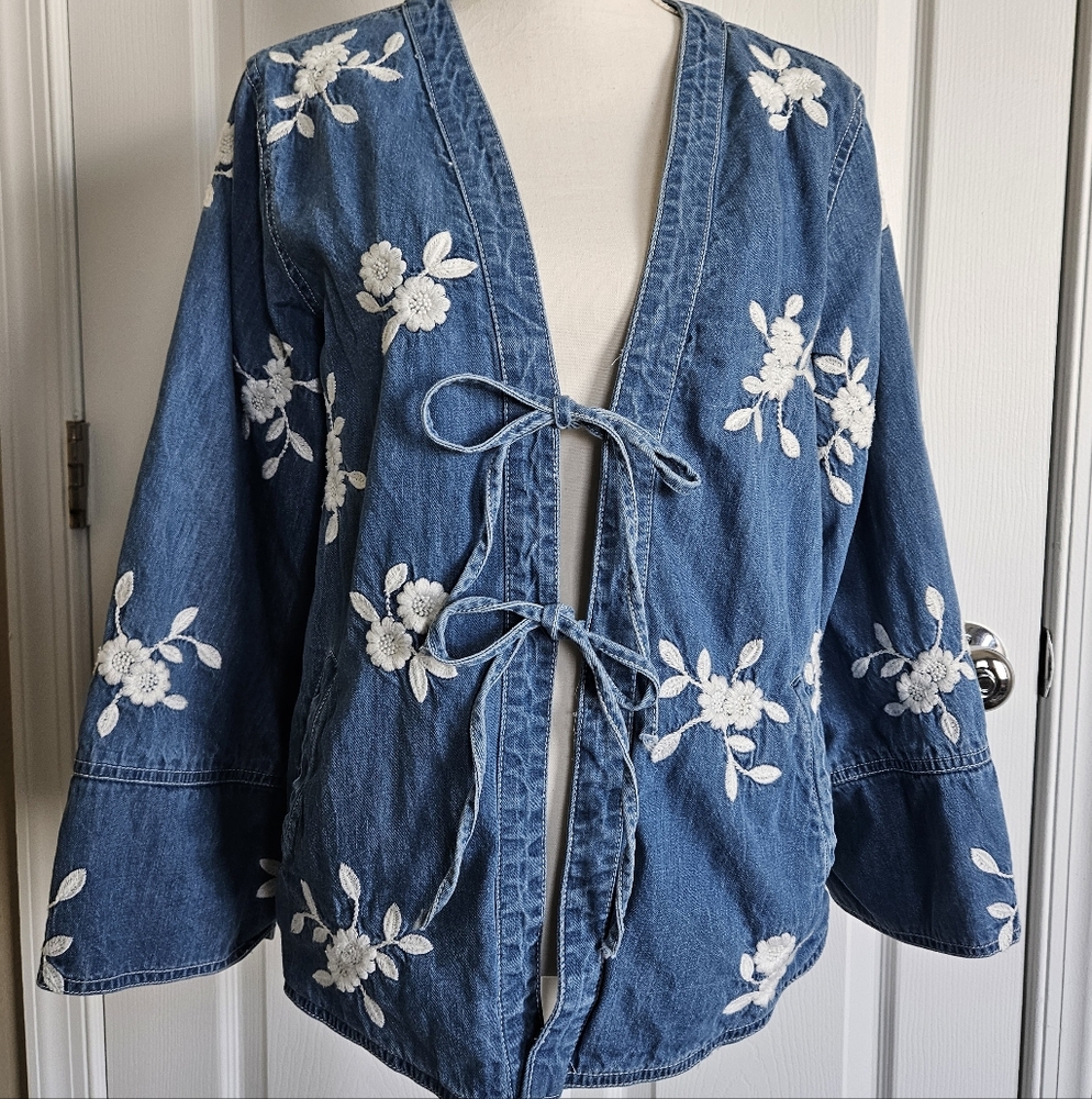 Floral Embroidered Cotton Chambray Tie Front Jacket With Bell Sleeves - Small